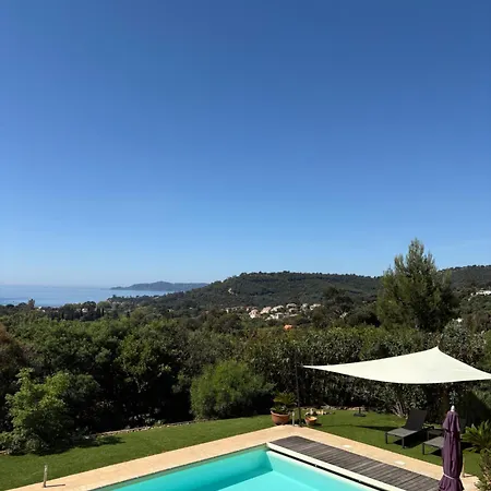 Maison Vue Sur Les Iles D'or * 르 라방두